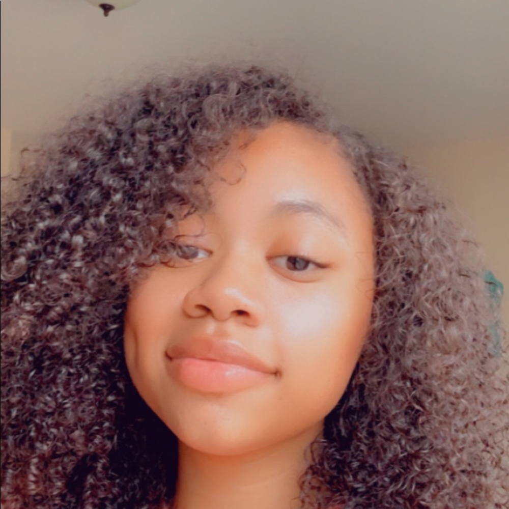 Meet your Posher, Destinee